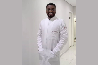 Oluwatosin Tolulope Ajidahun explica como a varicocele pode afetar a fertilidade e quais os tratamentos indicados.