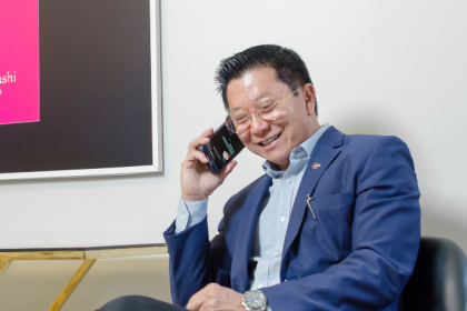 Milton Seigi Hayashi orienta sobre técnicas seguras de preenchimento labial e os cuidados para um resultado natural.