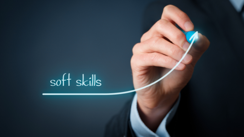 Soft skills como criatividade, intuição e pensamento não linear tornam-se ainda mais estratégicas quando Alexandre Costa Pedrosa destaca seu impacto no desempenho profissional moderno.