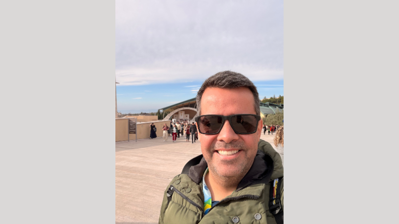 Entenda com Vinicius Tadeu Sattin Rodrigues os fatores de risco para o câncer de mama e como a prevenção faz diferença.